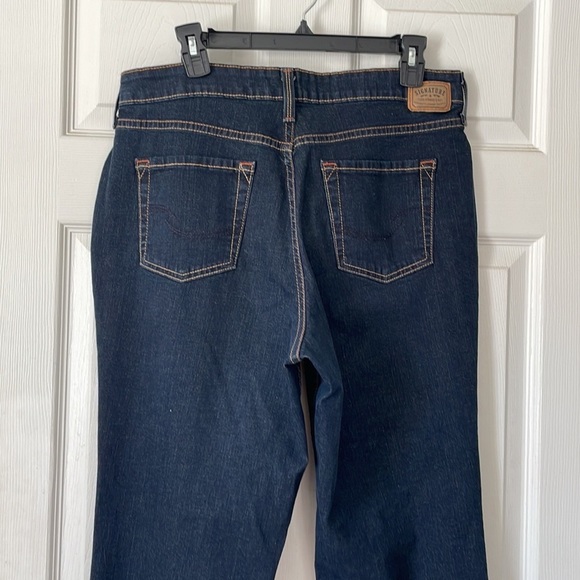Signature Levi Strauss dark Wash at waist boot cut flare leg misses 12 short - Picture 3 of 16